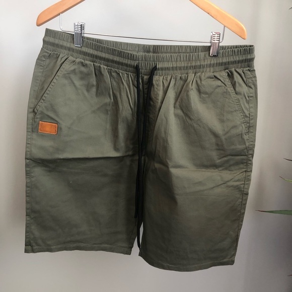 Other - Men's Olive Drawstring Casual Shorts